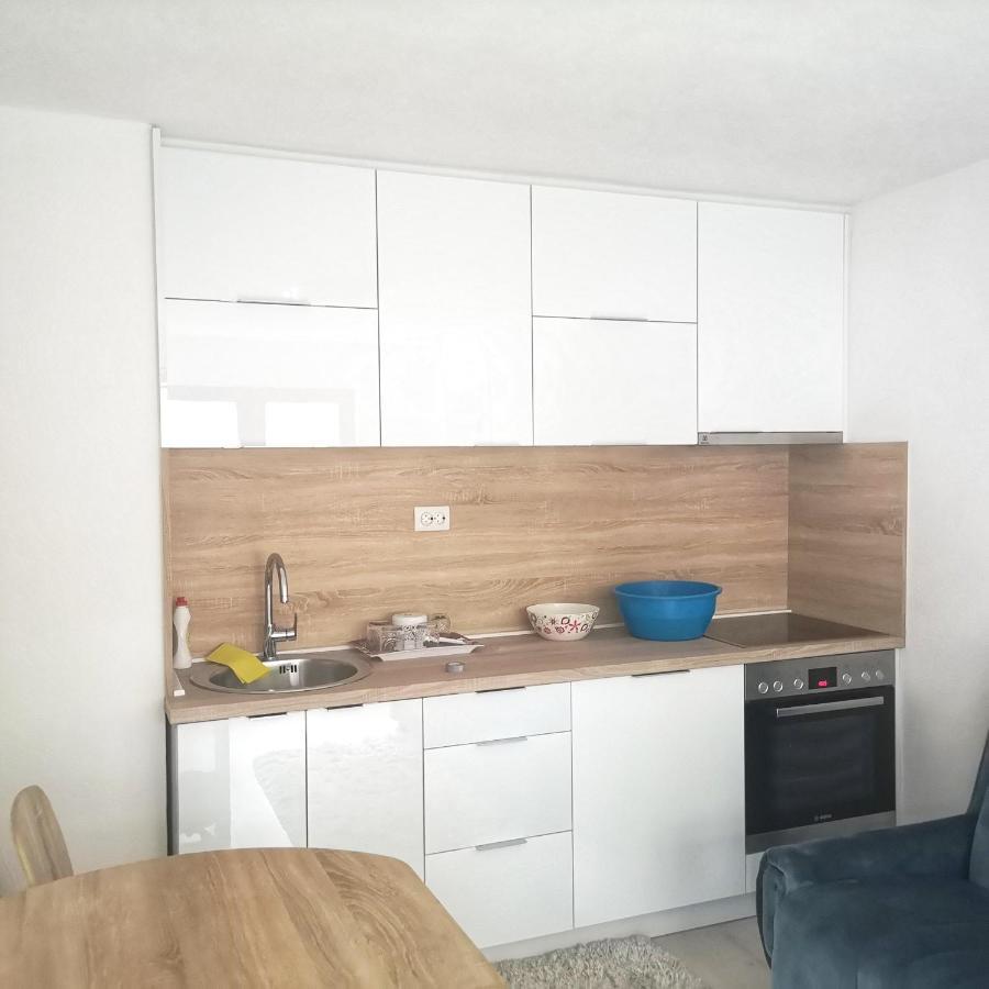 Family Apartment With Garden Sarajevo Buitenkant foto