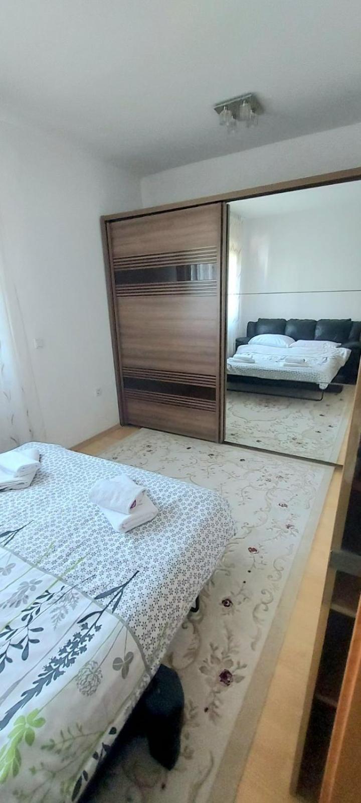 Family Apartment With Garden Sarajevo Buitenkant foto