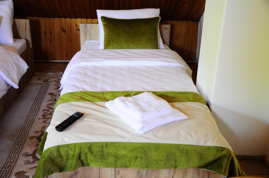 Family Apartment With Garden Sarajevo Buitenkant foto