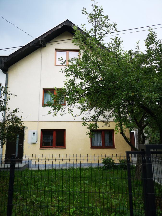 Family Apartment With Garden Sarajevo Buitenkant foto